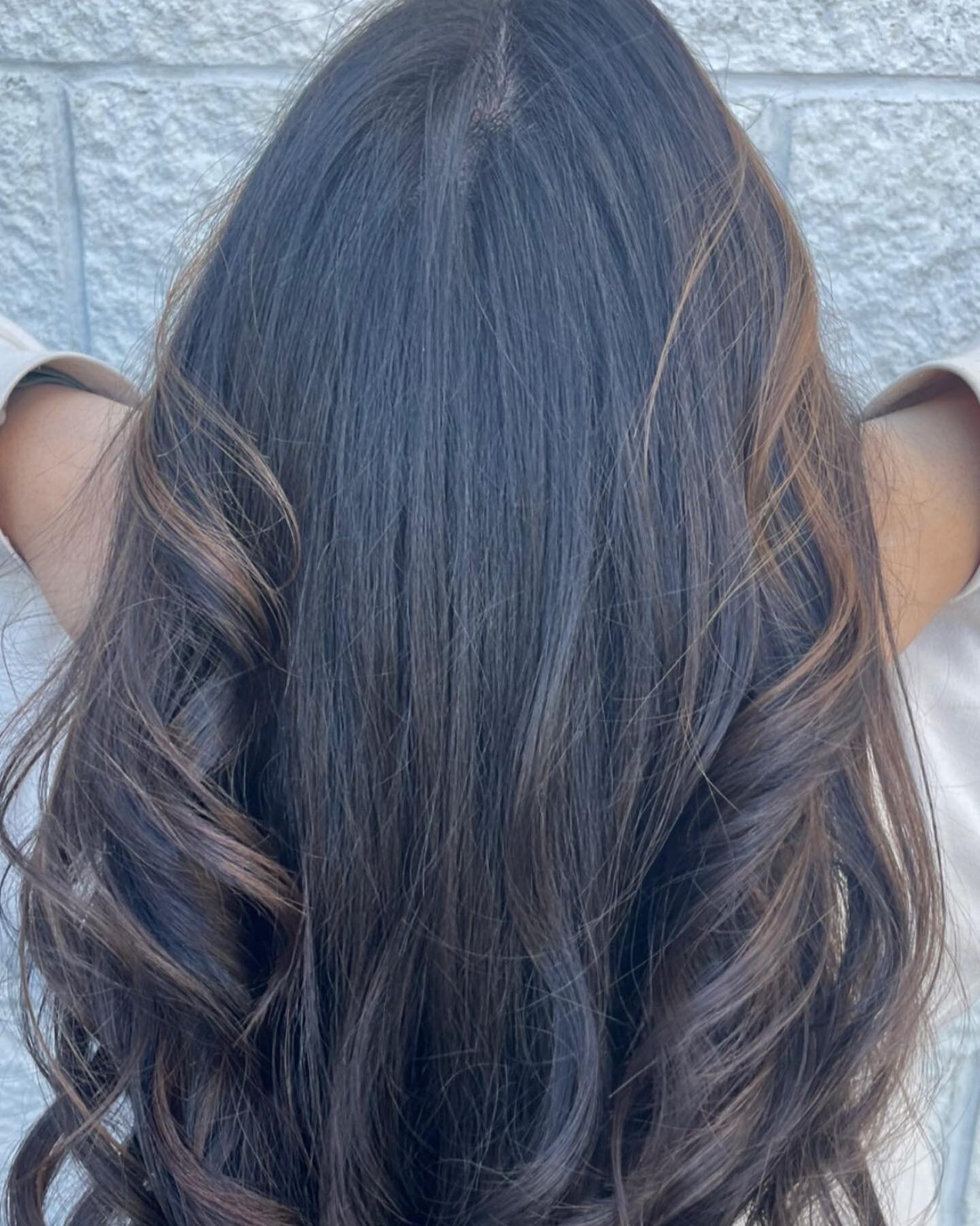 Did you know that Supercuts stylists do more than just haircuts?? Our services also include color, facial waxing, and some styling as well! If you&rsquo;re looking to work in a salon that offers a little bit of everything (except for perms 😅) Superc